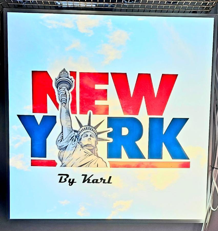New York Apartament By Karl Radom Bagian luar foto
